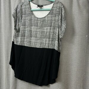 Black and white Alfani blouse